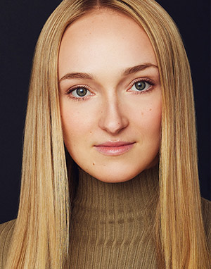 headshot: Emma Soden